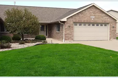 2312 E Plank Circle #D, Appleton, WI 54915 - Photo 1