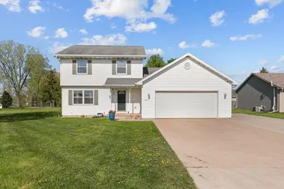 2615 S Lake Park Road, Appleton, WI 54915 - Photo 1