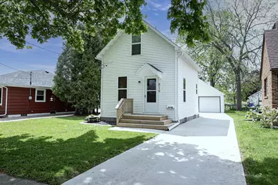 819 W Brewster Street, Appleton, WI 54914 - Photo 1