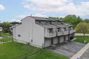 1017 Greenwood Ct, Oshkosh, WI 54901 - Photo 1