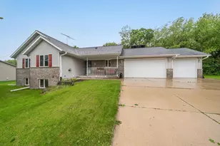 223 Willow Creek Rd, Rosendale, WI 54974 - Photo 1