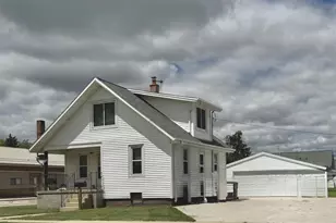 299 SW Ceresco St, Berlin, WI 54923 - Photo 1