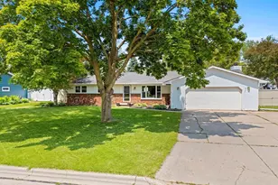 2127 Jen Rae Rd, Green Bay, WI 54311 - Photo 1