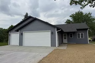 1325 E Lieg Ave, Shawano, WI 54166 - Photo 1