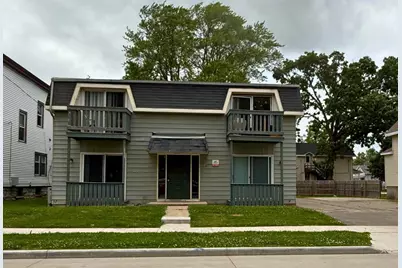 708 W Lincoln Avenue, Oshkosh, WI 54901 - Photo 1
