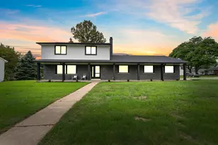 965 Myrtle Ln, Green Bay, WI 54304 - Photo 1