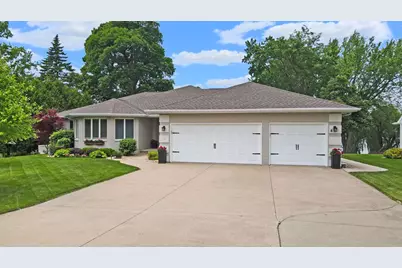 1800 Lakeshore Drive, Menasha, WI 54952 - Photo 1