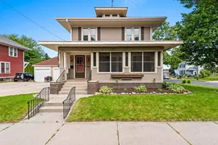 701 N 7th St, Manitowoc, WI 54220 - Photo 1