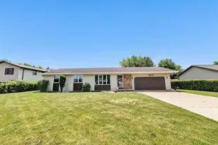 2276 Nellie Ct, Green Bay, WI 54311 - Photo 1