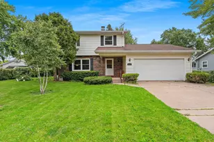 1213 Meadowview Dr, Menasha, WI 54952 - Photo 1