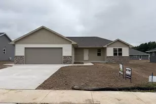 4665 Paul Ln, Green Bay, WI 54313 - Photo 1