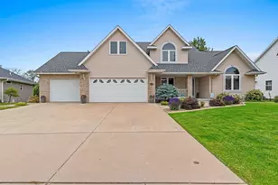 3049 Saybrook Cir, Green Bay, WI 54311 - Photo 1