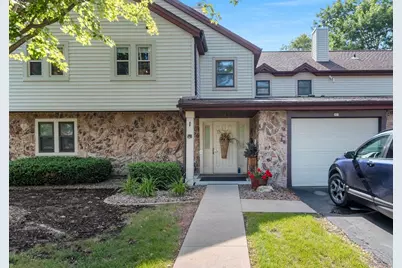 1820 Ridgeway Drive #12A, De Pere, WI 54115 - Photo 1