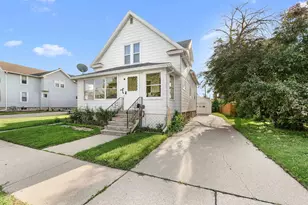 420 Walker St, Fond du Lac, WI 54935 - Photo 1