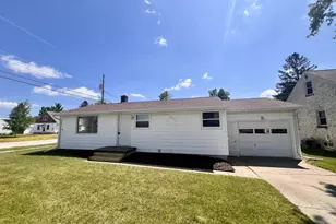 1019 Lowell St, Two Rivers, WI 54241 - Photo 1