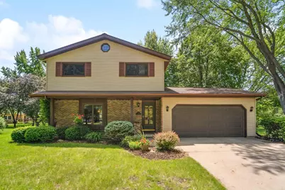 40 Barrington Court, Fond du Lac, WI 54935 - Photo 1