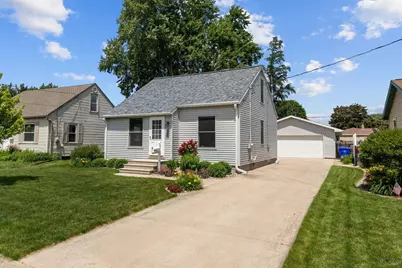 1030 W Grant Street, Appleton, WI 54914 - Photo 1