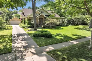 1039 S Jackson St, Green Bay, WI 54301 - Photo 1