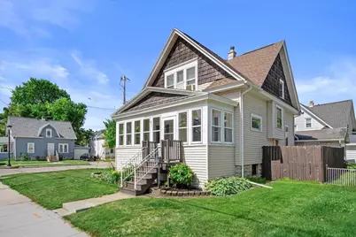 323 Rosalia Street, Oshkosh, WI 54901 - Photo 1