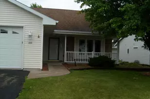 330 Wyldewood Dr, Oshkosh, WI 54904 - Photo 1