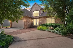 1436 Lakeshore Dr, Menasha, WI 54952 - Photo 1