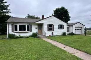 118 Robert St, Clintonville, WI 54929 - Photo 1