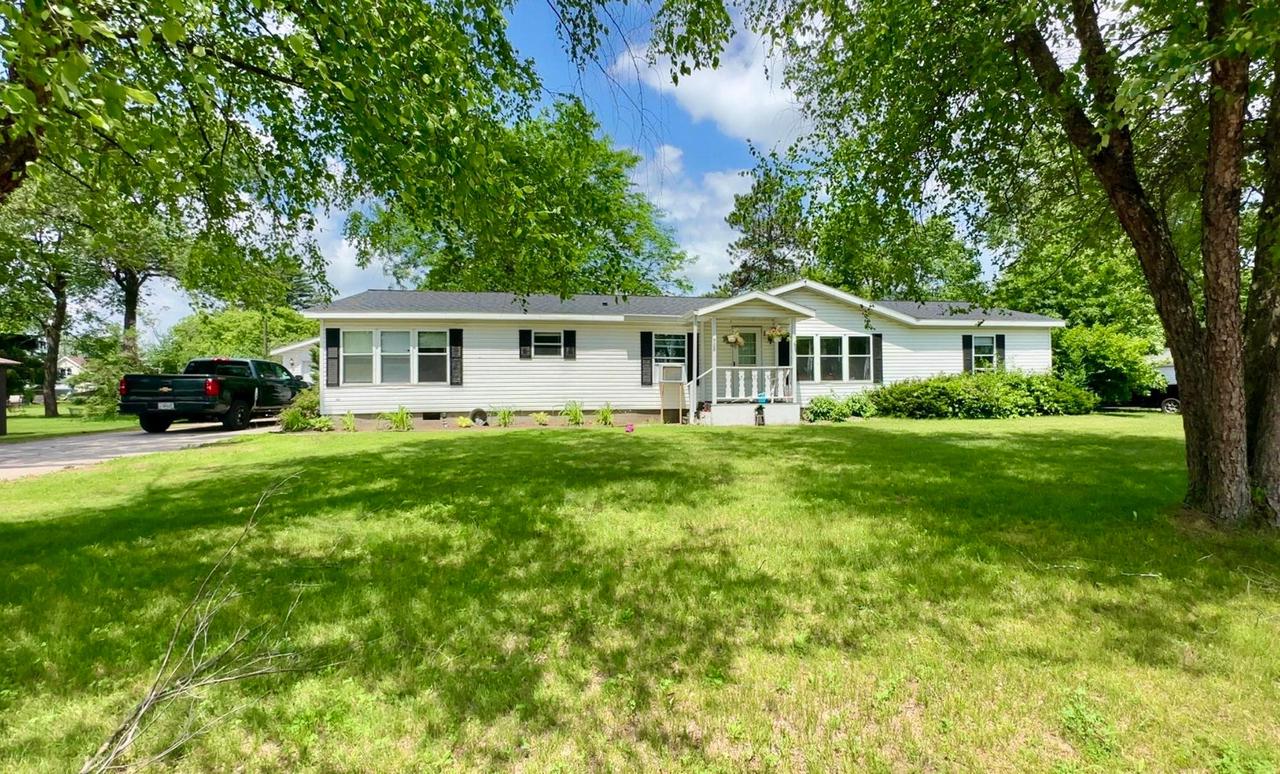 708 Hall Ave, Crivitz, WI 54114 - MLS 50310770 - Coldwell Banker