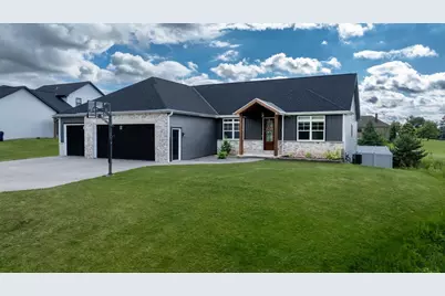 1871 Dallas Lane, De Pere, WI 54115 - Photo 1