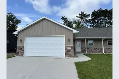 2125 Abbey Road, New London, WI 54961 - Photo 1