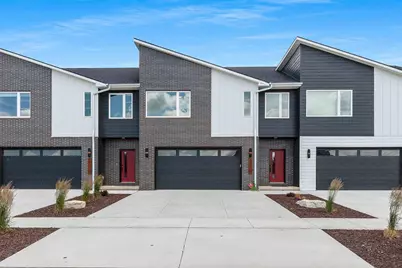 450 Aldon Circle, Green Bay, WI 54304 - Photo 1