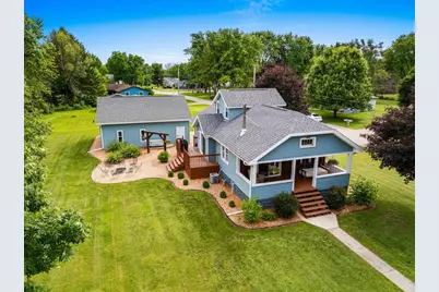 463 Wolf River Drive, Fremont, WI 54940 - Photo 1