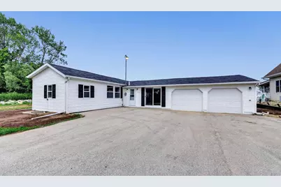 6132 N Bayshore Road, Oconto, WI 54153 - Photo 1