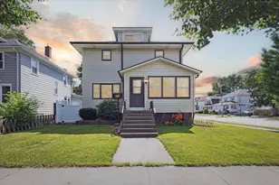 913 Howard St, Green Bay, WI 54303 - Photo 1