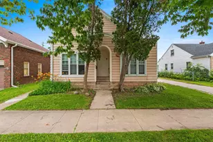 205 S Oakland St, Green Bay, WI 54303 - Photo 1