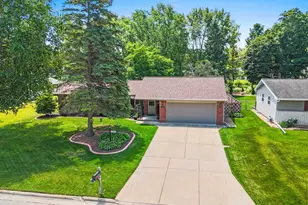 1415 Glen Rd, Green Bay, WI 54313 - Photo 1