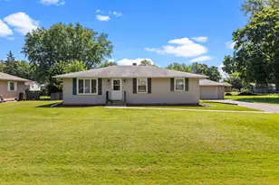 1103 Stead Dr, Menasha, WI 54952 - Photo 1