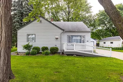 2114 N Richmond Street, Appleton, WI 54911 - Photo 1