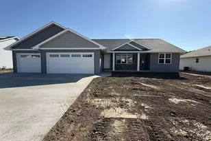 4657 Paul Ln, Green Bay, WI 54313 - Photo 1