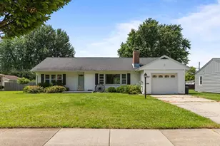 1917 Delaware St, Oshkosh, WI 54902 - Photo 1