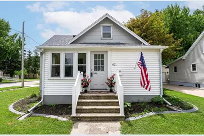 621 8th Street, Menasha, WI 54952 - Photo 1