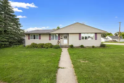 412 E 19th Street, Kaukauna, WI 54130 - Photo 1