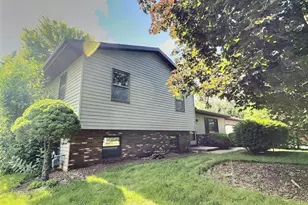 501 N Oakwood Rd, Oshkosh, WI 54904 - Photo 1