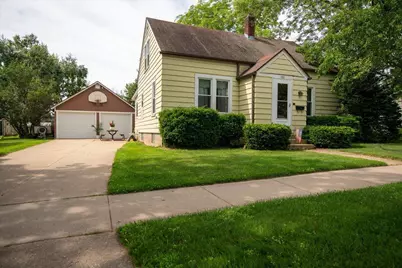 292 E Liberty Street, Berlin, WI 54923 - Photo 1