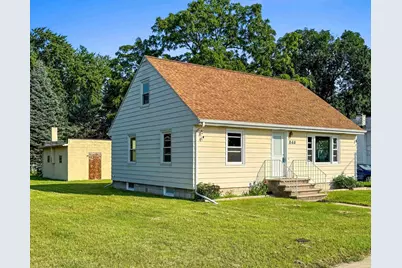 844 Irvington Street, Green Bay, WI 54304 - Photo 1