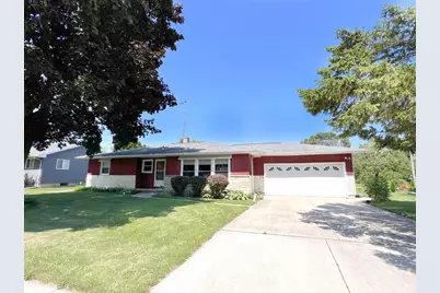 320 Wisconsin Avenue, North Fond du Lac, WI 54937 - Photo 1