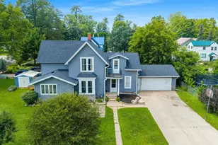 305 N Lafayette St, Shawano, WI 54166 - Photo 1