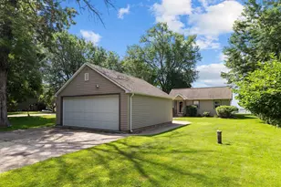 4950 Island View Dr, Oshkosh, WI 54901 - Photo 1