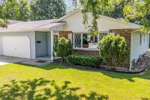 1335 W 9th Ave, Oshkosh, WI 54902 - Photo 1