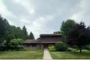 2564 Edgewood Ln, Green Bay, WI 54302 - Photo 1