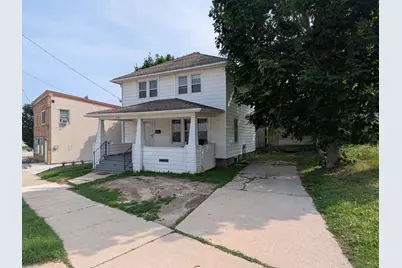 2113 Western Avenue, Manitowoc, WI 54220 - Photo 1